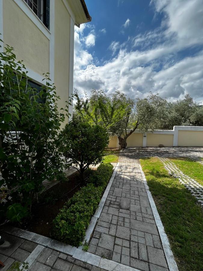 Villa Liana Sourpi Eksteriør billede
