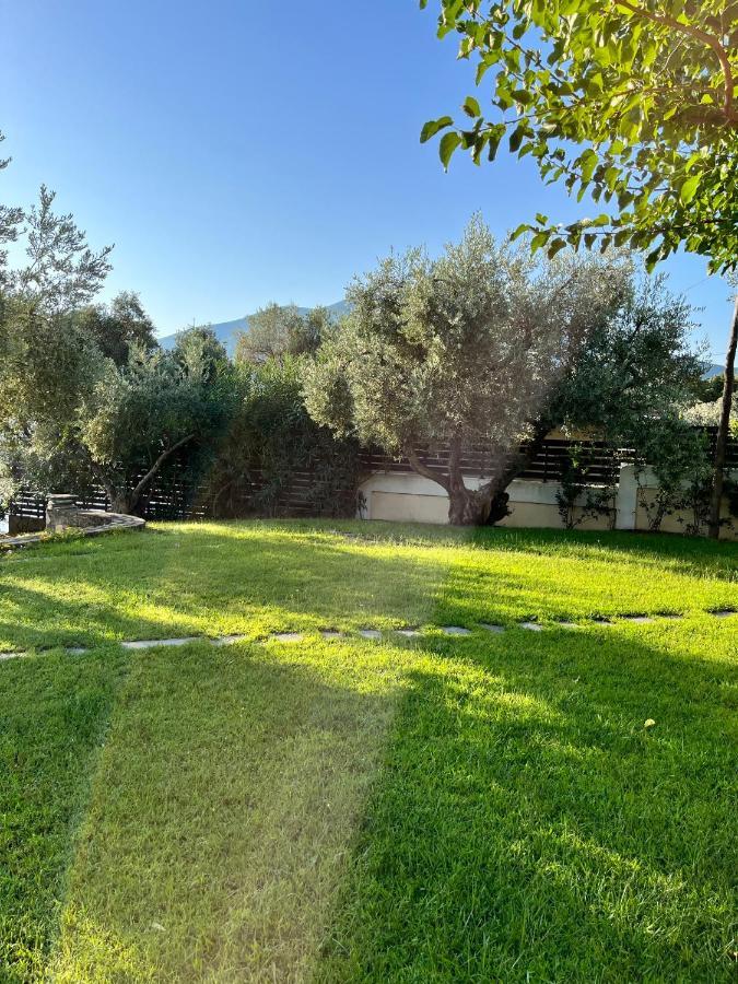 Villa Liana Sourpi Eksteriør billede