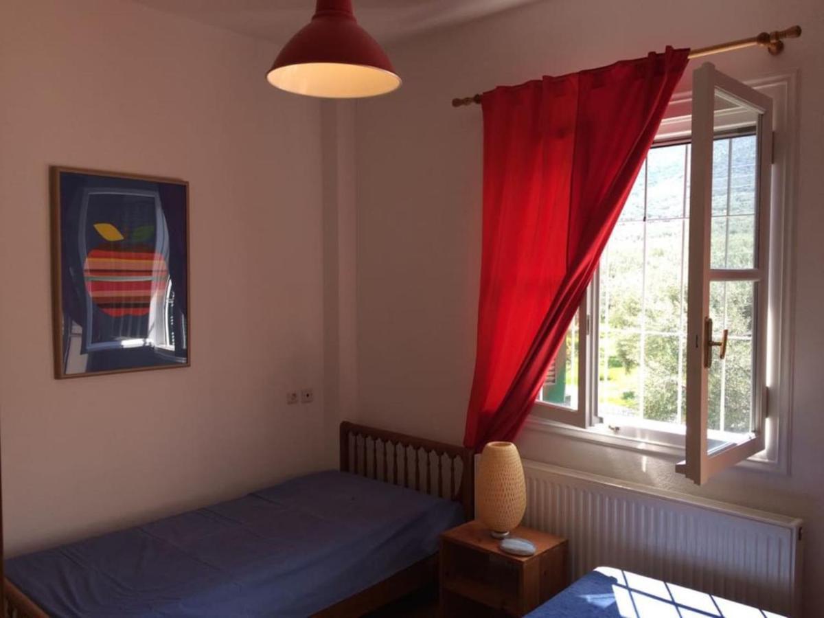 Villa Liana Sourpi Eksteriør billede